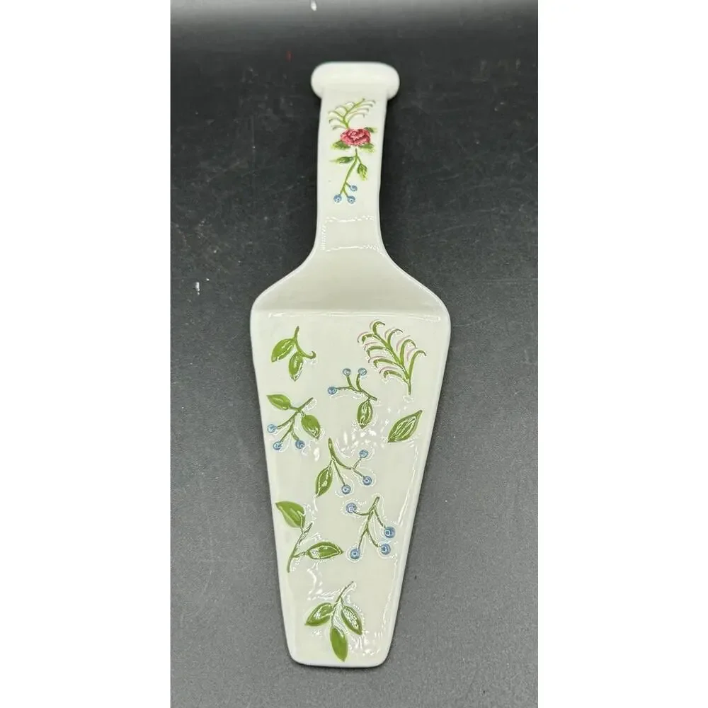 Vintage MWW Market Ceramic Cake Pie Server With Floral Design Rose Vine -A94